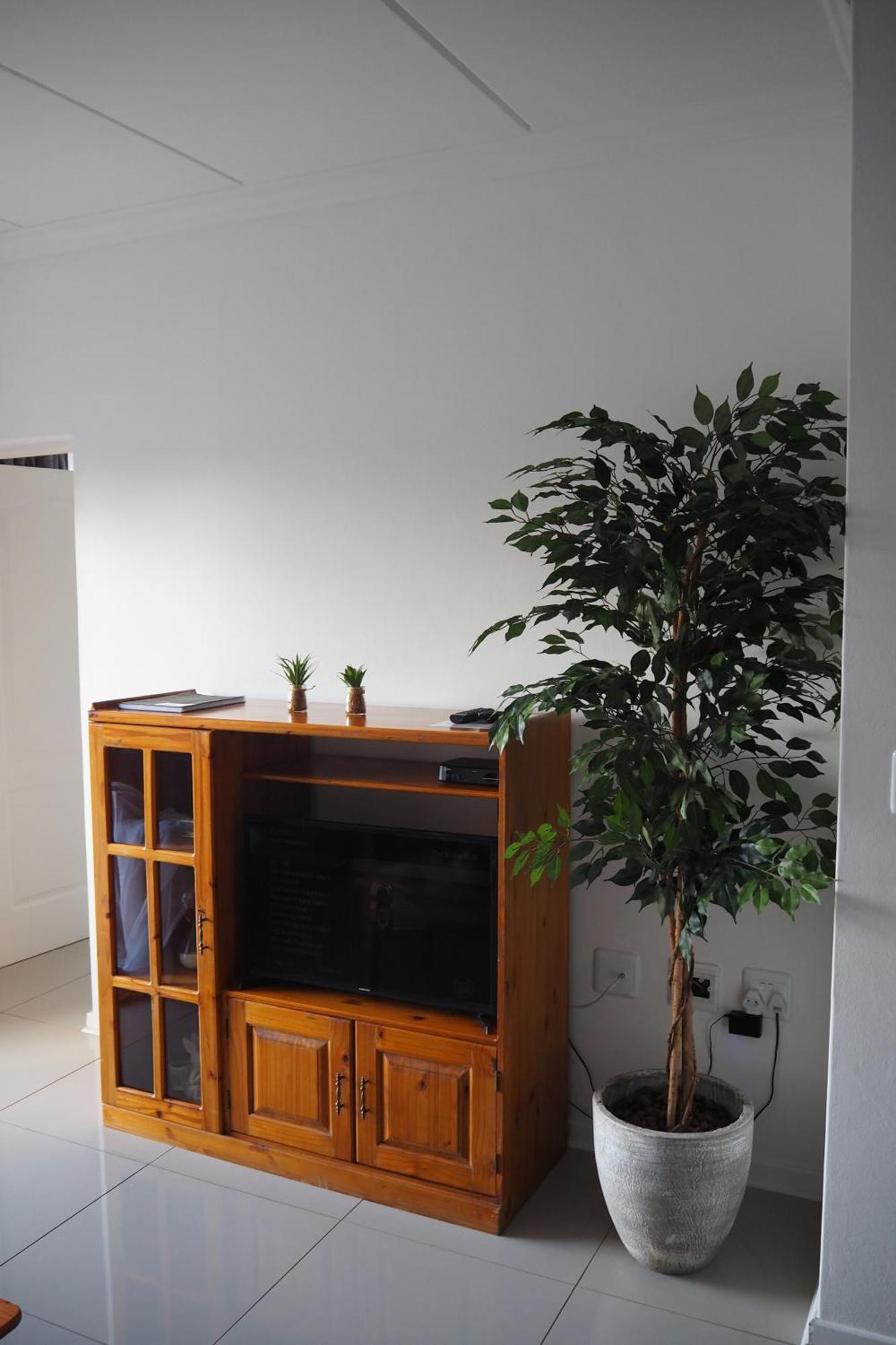 Or Tambo Self Catering Apartments, The Willows Boksburg Ngoại thất bức ảnh