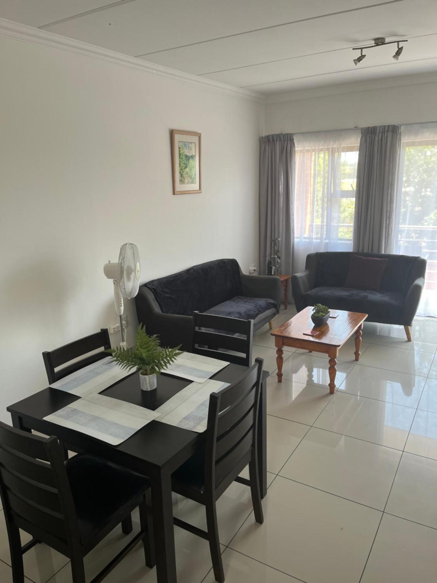 Or Tambo Self Catering Apartments, The Willows Boksburg Ngoại thất bức ảnh
