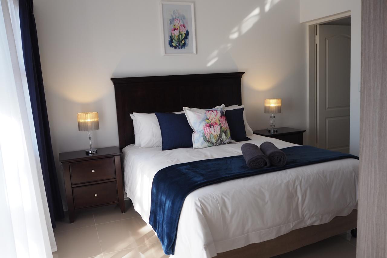Or Tambo Self Catering Apartments, The Willows Boksburg Ngoại thất bức ảnh