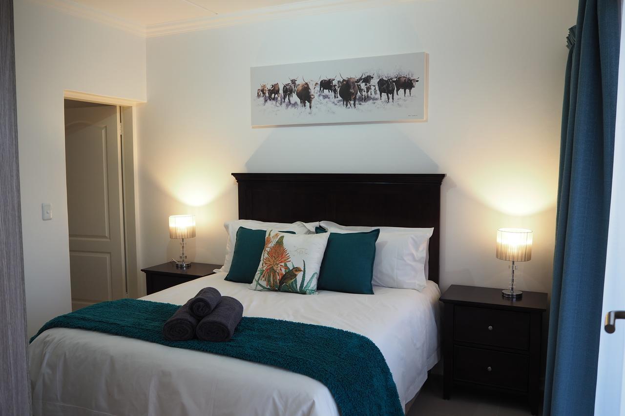 Or Tambo Self Catering Apartments, The Willows Boksburg Ngoại thất bức ảnh