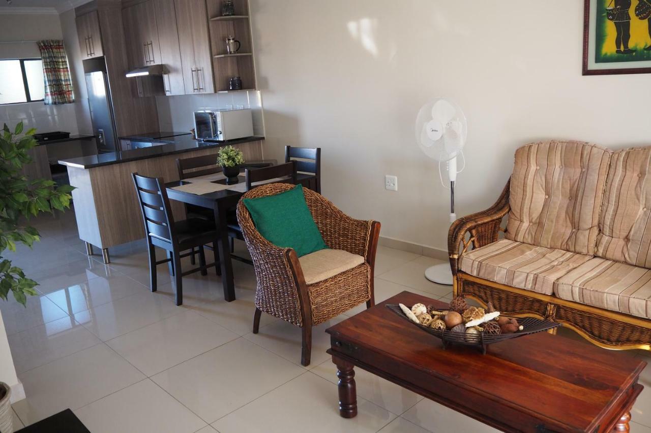Or Tambo Self Catering Apartments, The Willows Boksburg Ngoại thất bức ảnh